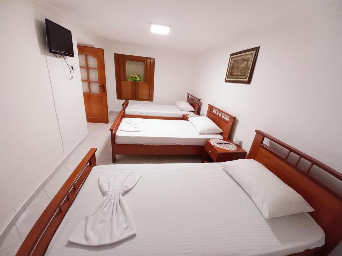 Sokolli Guest House Gjirokaster Luaran gambar