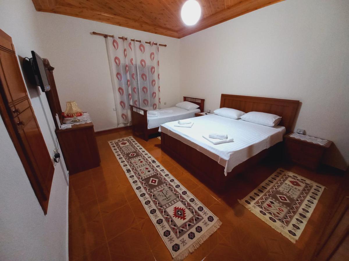 Sokolli Guest House Gjirokaster Luaran gambar