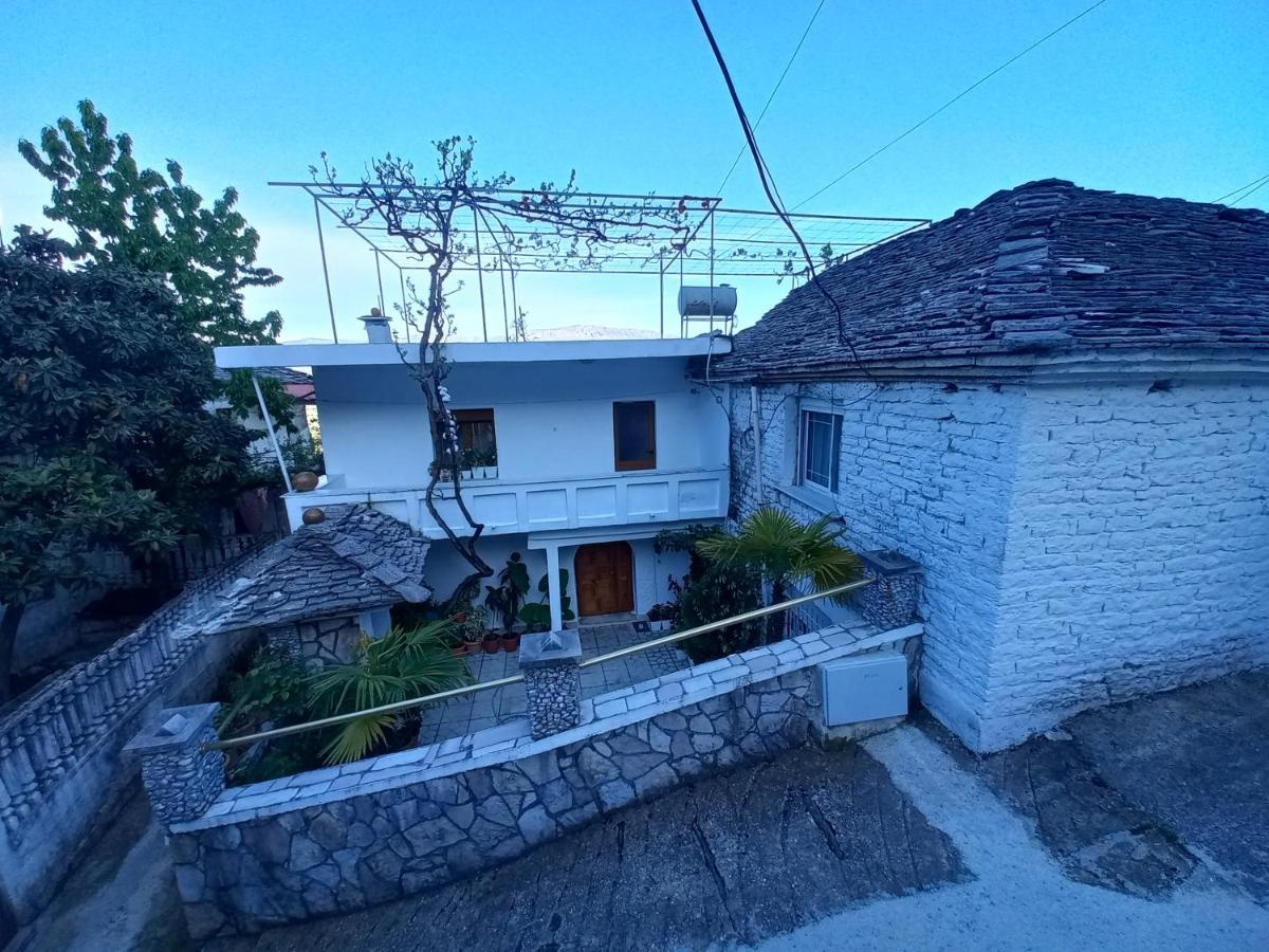 Sokolli Guest House Gjirokaster Luaran gambar