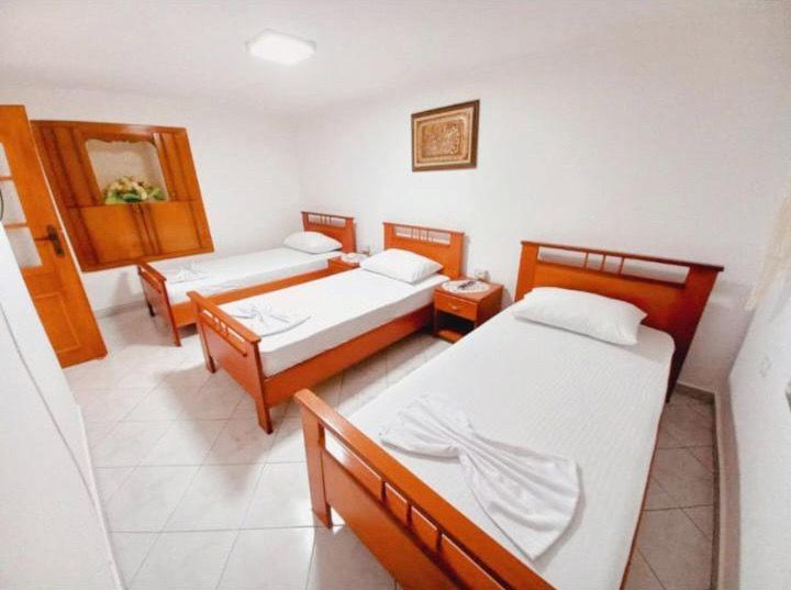 Sokolli Guest House Gjirokaster Luaran gambar