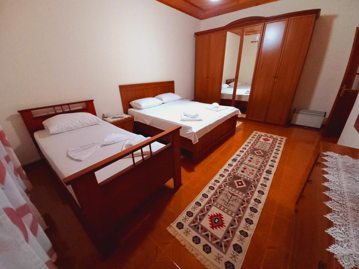 Sokolli Guest House Gjirokaster Luaran gambar