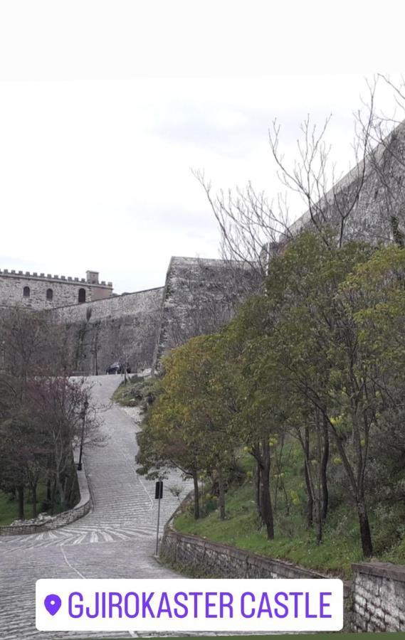 Sokolli Guest House Gjirokaster Luaran gambar