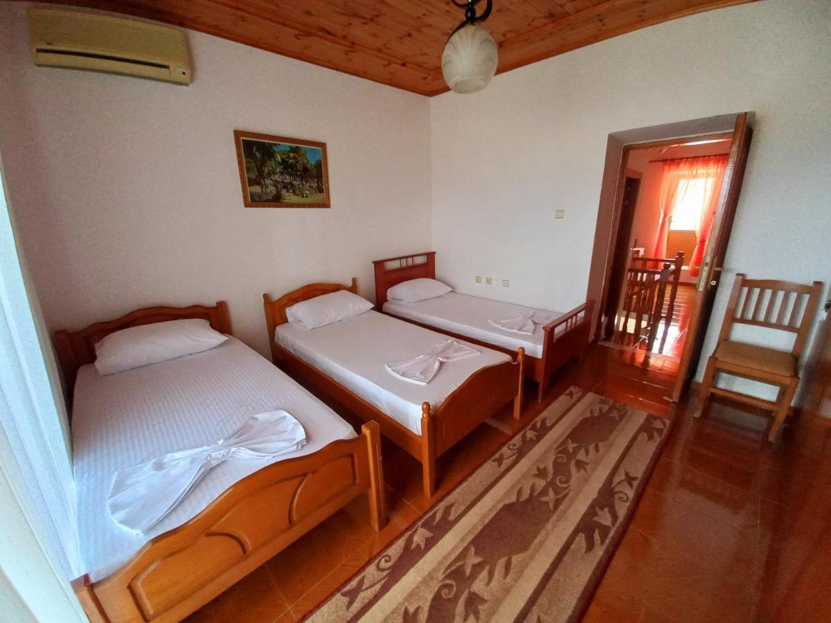 Sokolli Guest House Gjirokaster Luaran gambar