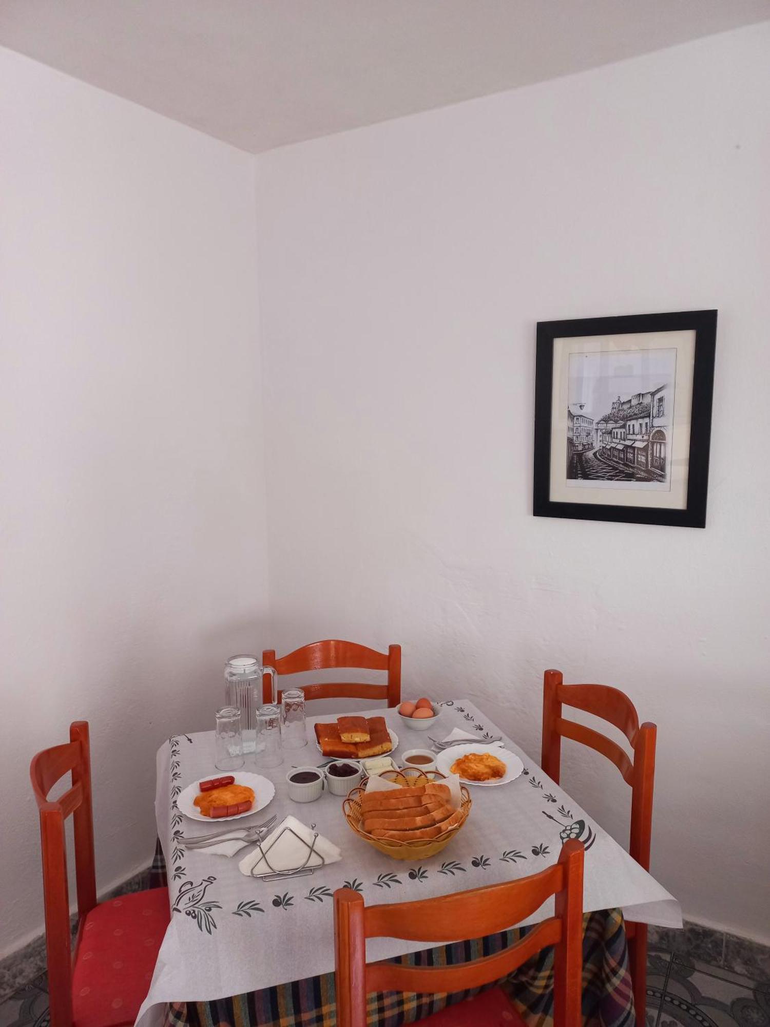 Sokolli Guest House Gjirokaster Luaran gambar
